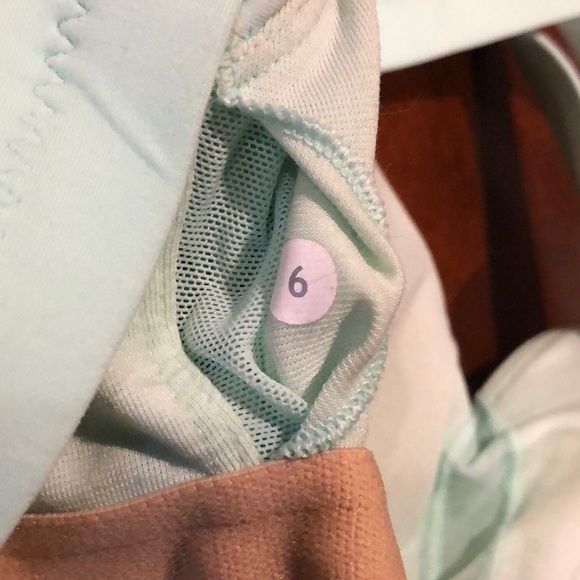 Lululemon Core Kicker Mint Crossback Tank Size 6 - Picture 7 of 7